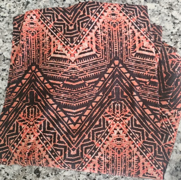 LuLaRoe Geometric Leggings Size Oz. Set Of 6 - Picture 6 of 8